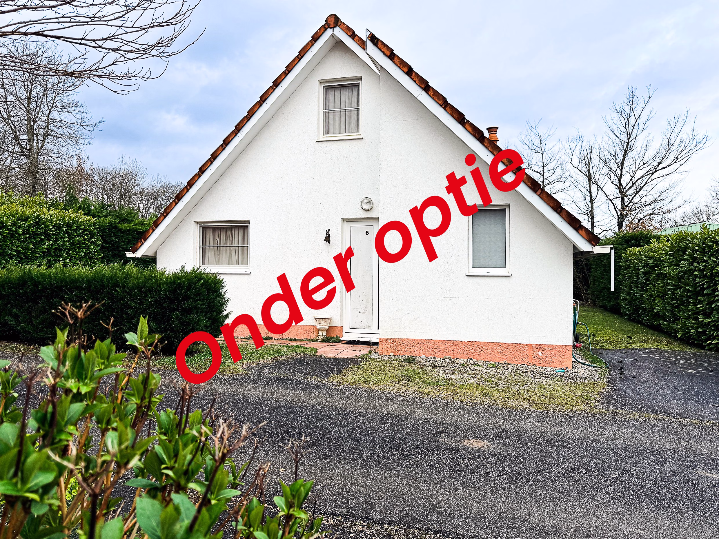 Villa 6 op Chateau Cazaleres is onder optie
